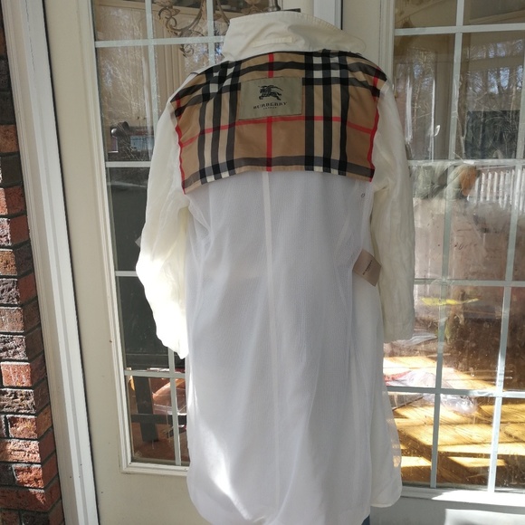 🦋 Gorgeous Burberry - Picture 3 of 11